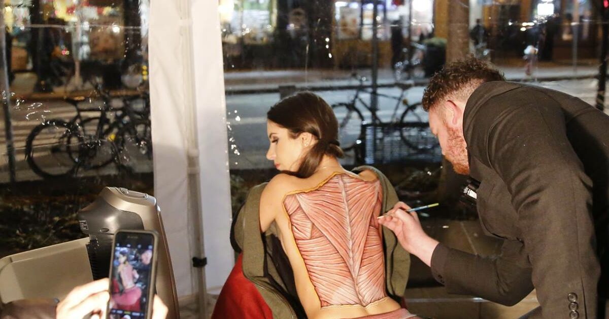 Liberty Science Center :: Fitness guru Jen Selter gets painted for