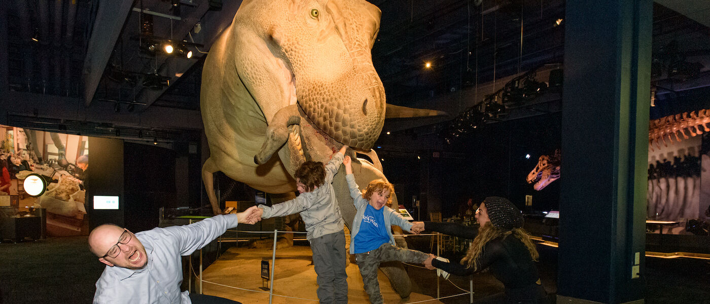 Jules and family in SUE: The T. rex Experience