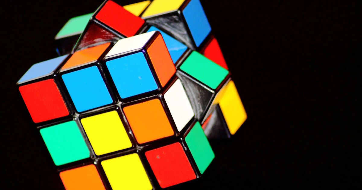 San Bernardino 'speedcube' competition features quick Rubik's Cube solving  – San Bernardino Sun